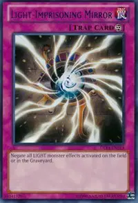 Light-Imprisoning Mirror